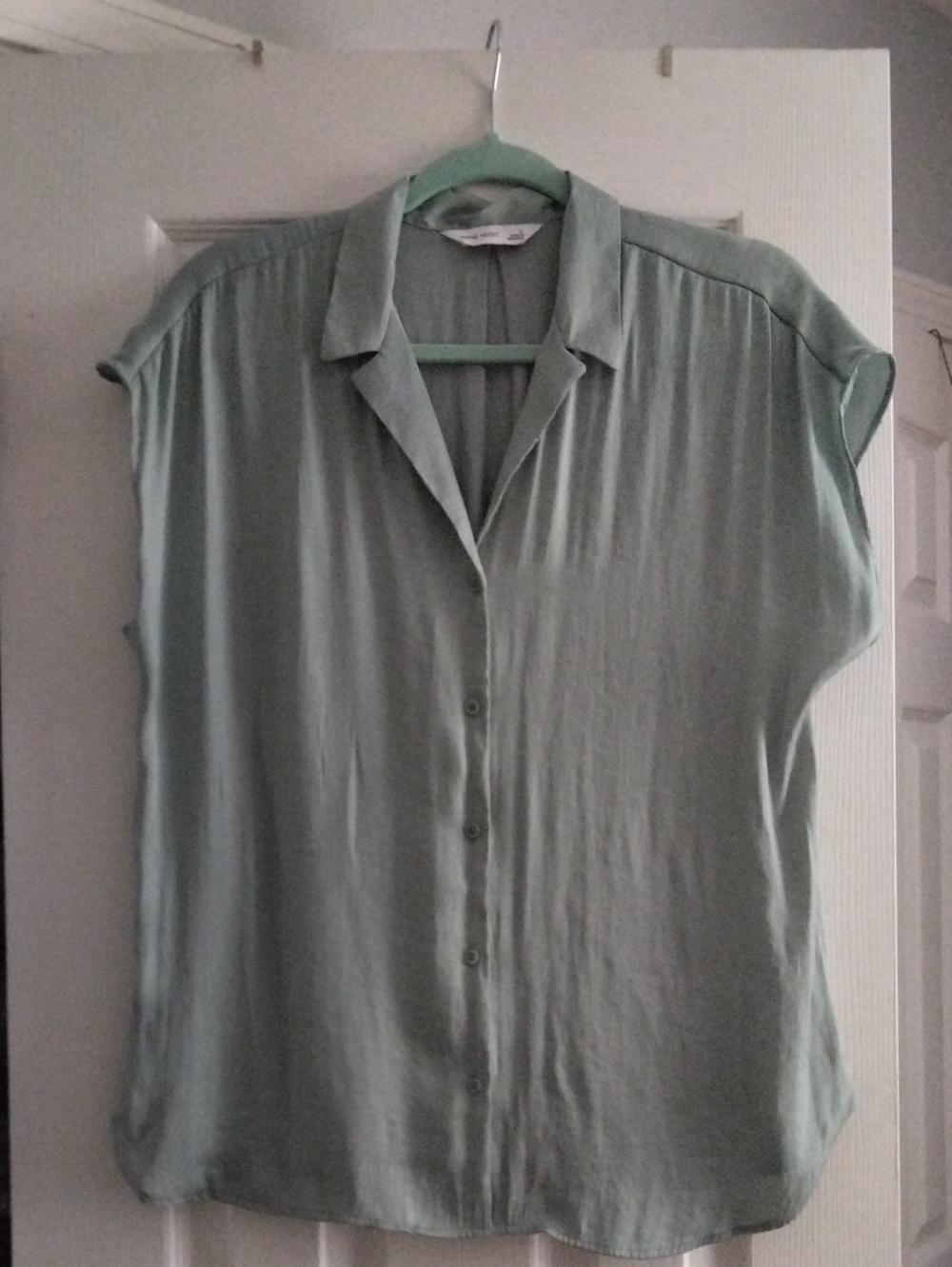 Nine West Sage Green Short-Sleeve Button-Down Top